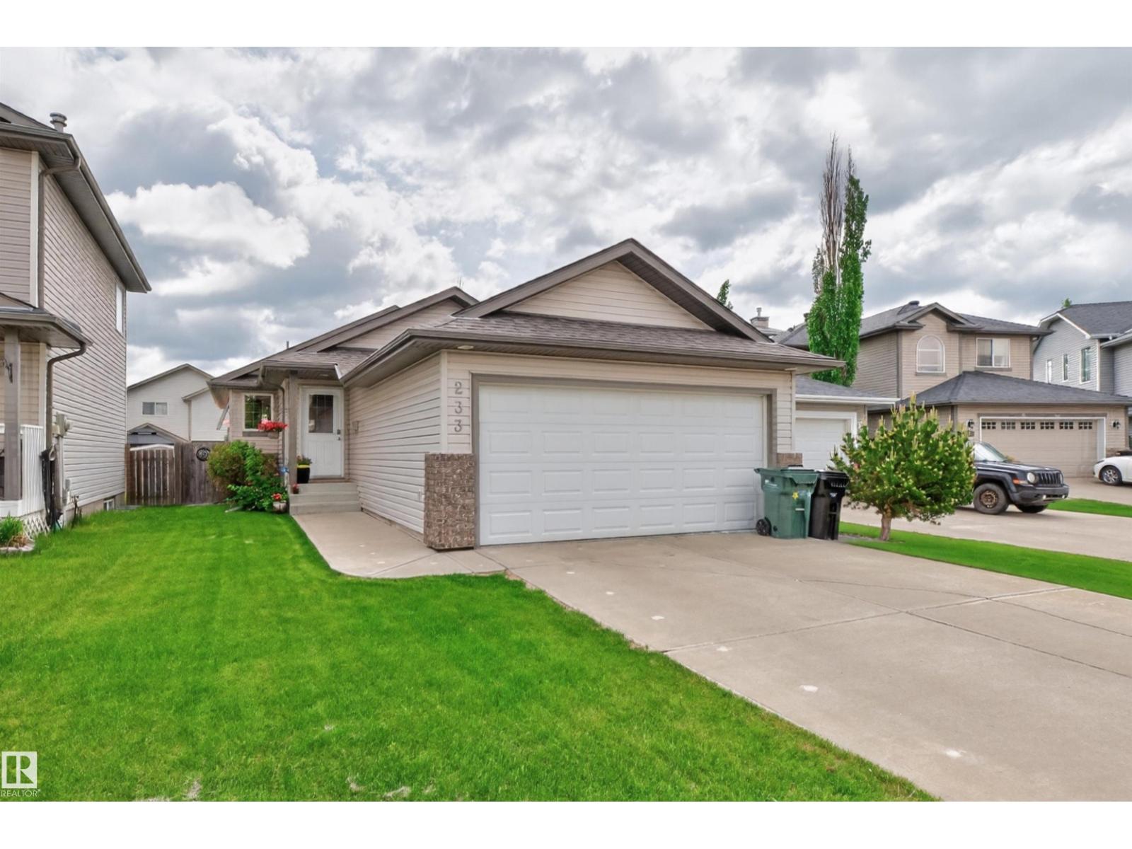MLS® listing #29899704 for sale located at 233 FOXBORO CV