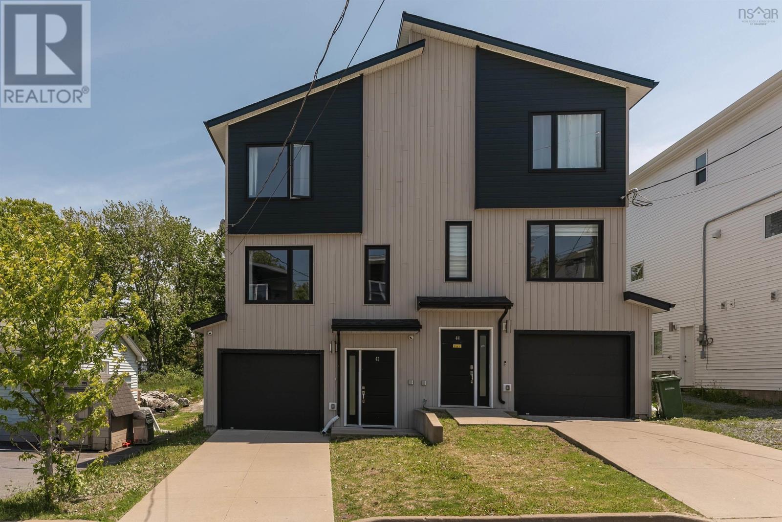MLS® listing #29899797 for sale located at 42 Hilden Drive