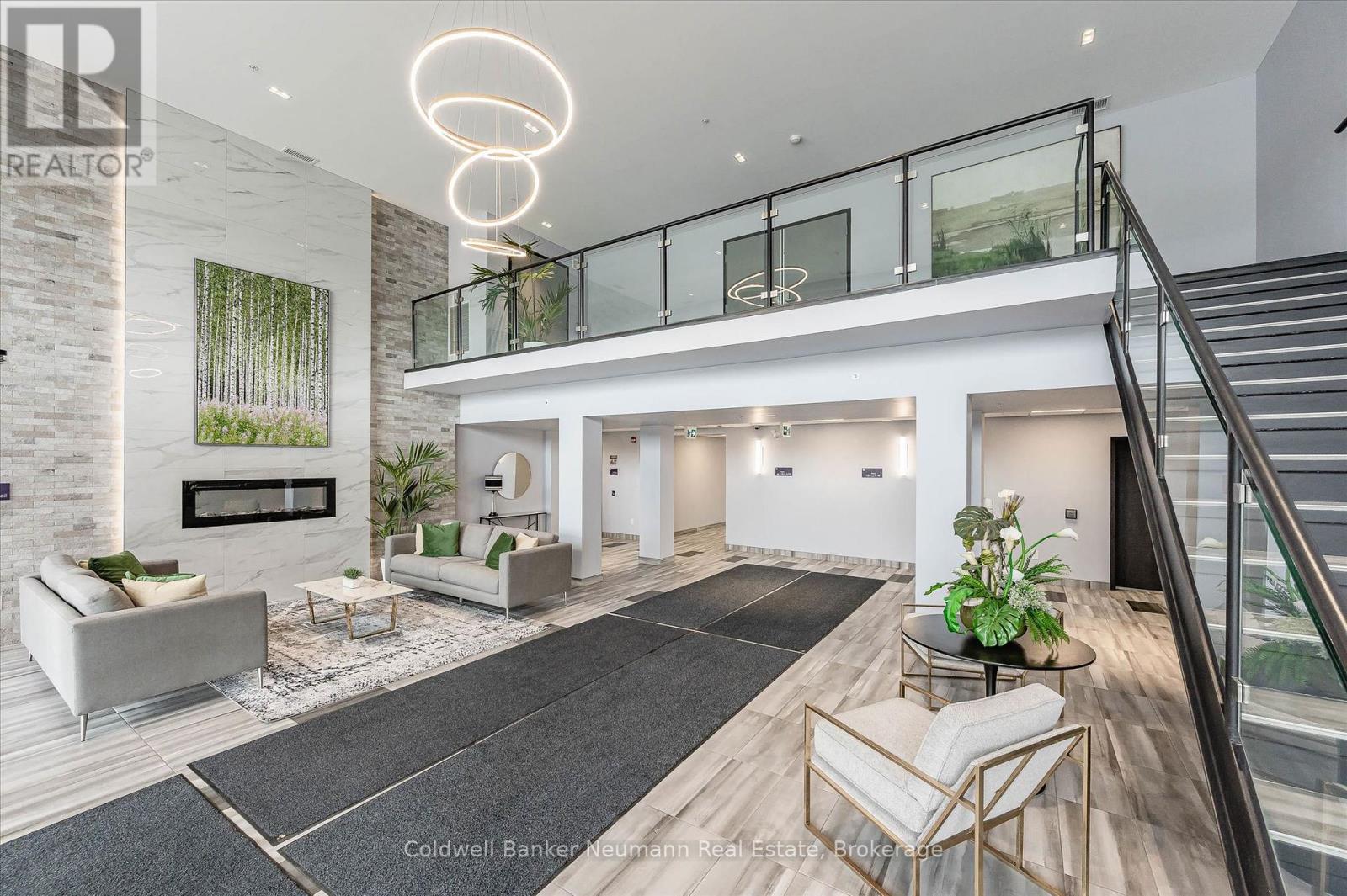 MLS® listing #29900102 for sale located at 217 - 35 KINGSBURY SQUARE