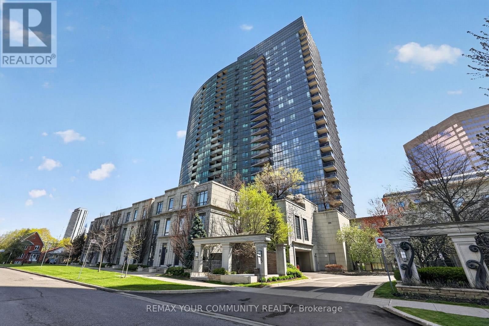 MLS® listing #29900316 for sale located at 622 - 25 GREENVIEW AVENUE