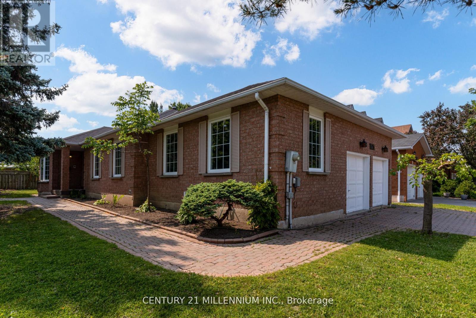 MLS® listing #29900347 for sale located at 1572 CARTIER COURT