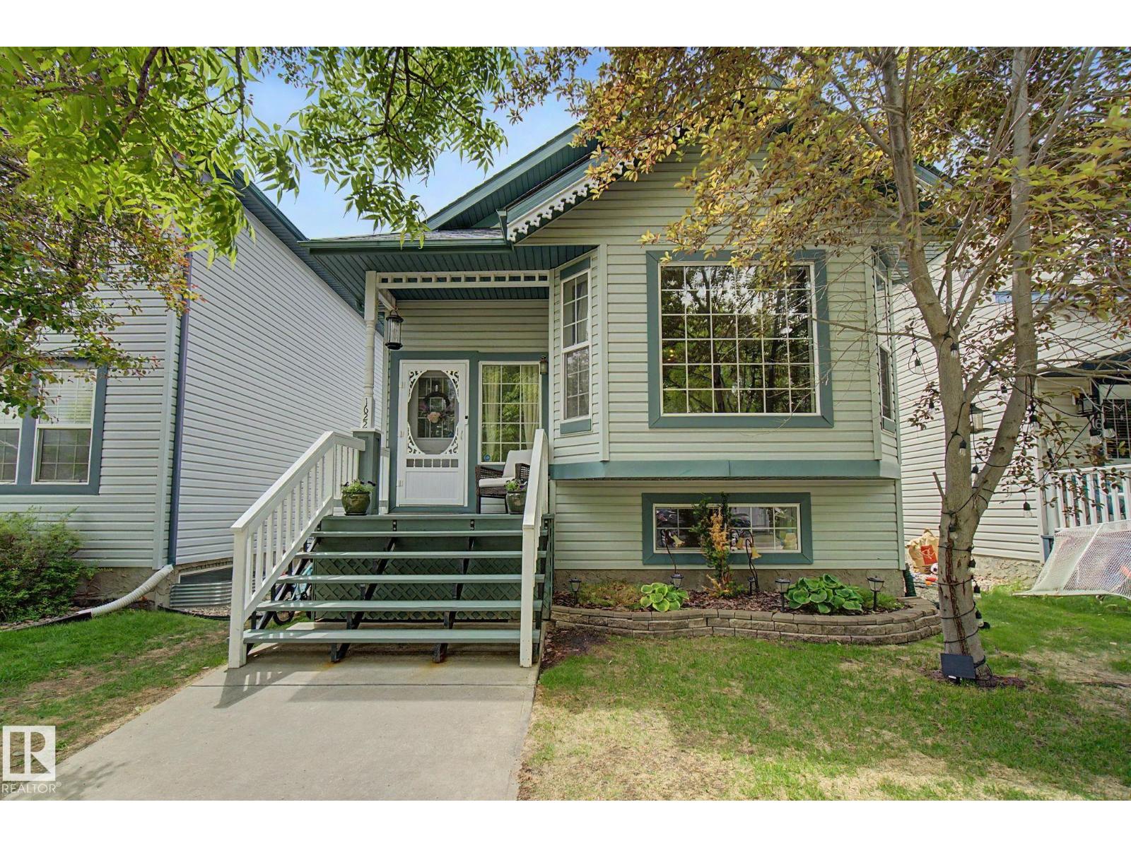 MLS® listing #29900843 for sale located at 1622 TOMPKINS WD NW