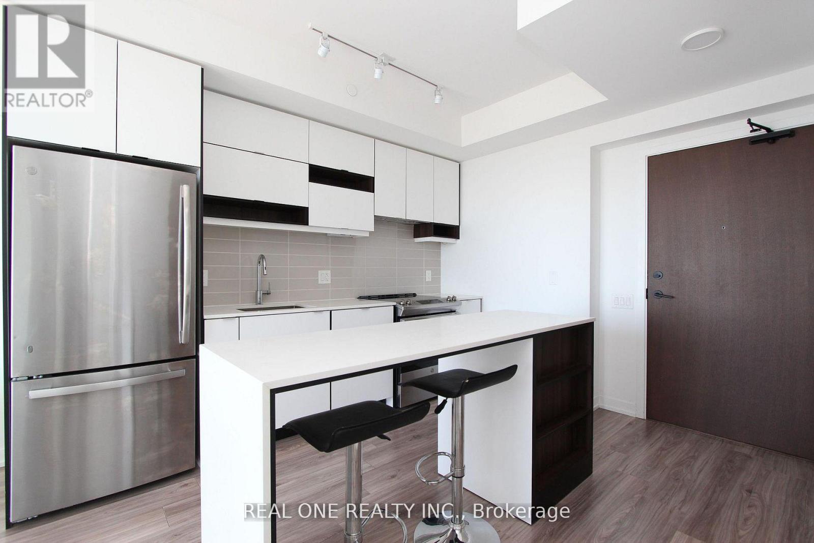 MLS® listing #29900847 for sale located at 3809 - 4065 CONFEDERATION PARKWAY