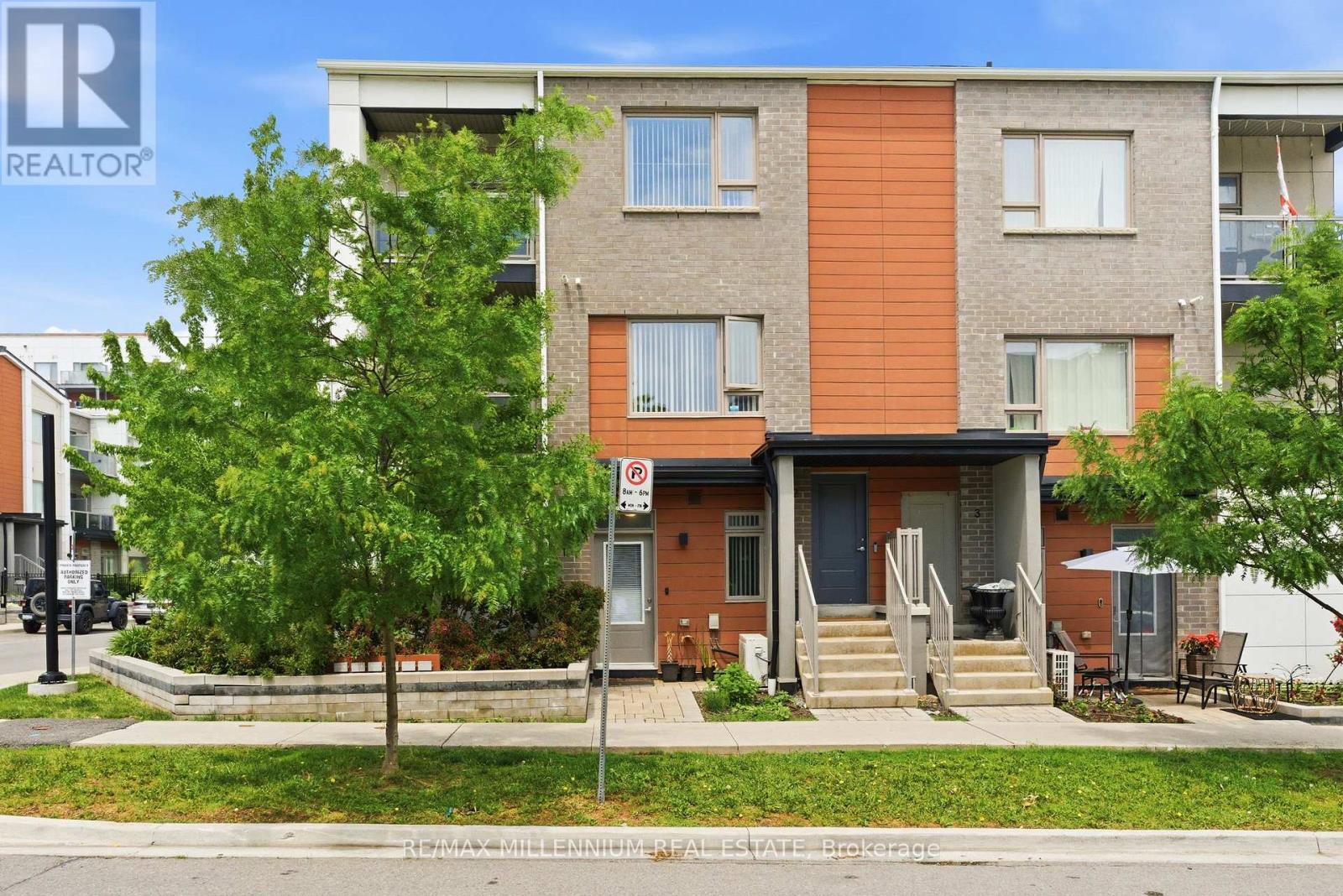 MLS® listing #29900892 for sale located at 1 - 60 ORCHID PLACE DRIVE