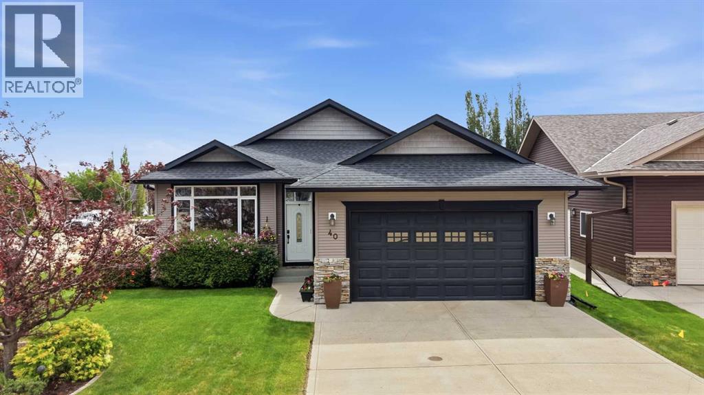 MLS® listing #29901099 for sale located at 40 Emily Crescent