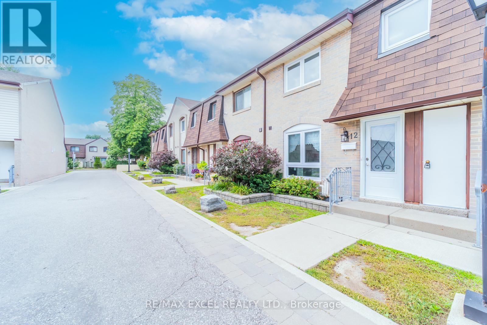 MLS® listing #29901388 for sale located at 112 - 21 LIVONIA PLACE