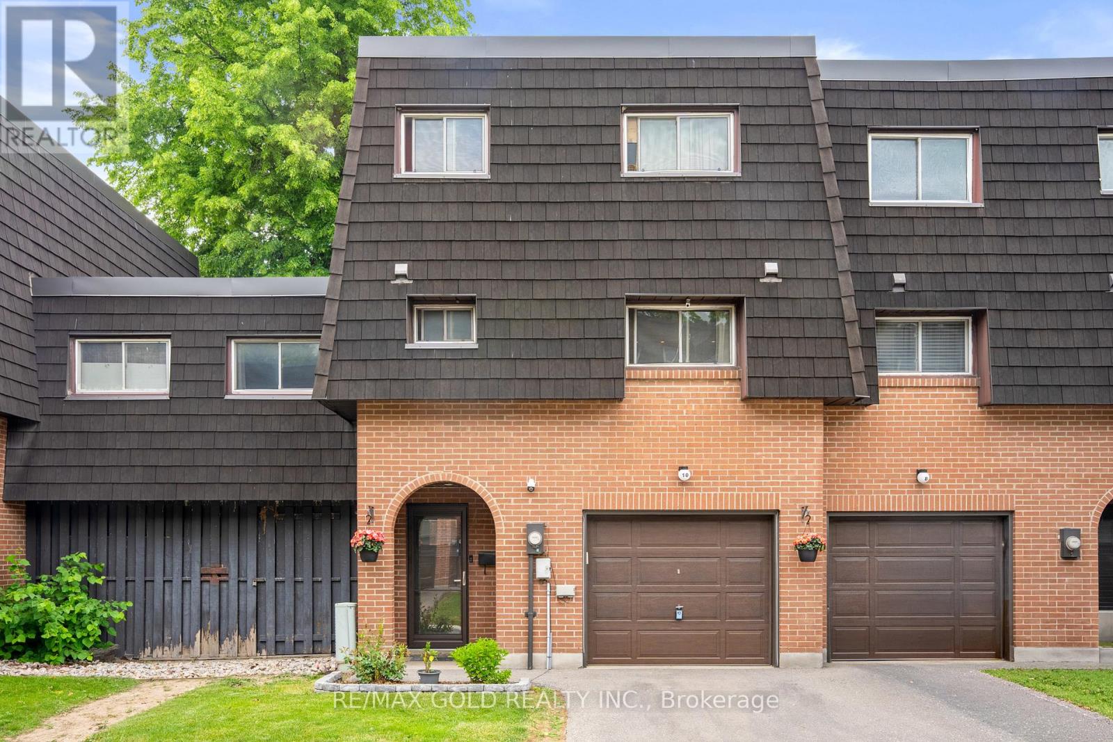 MLS® listing #29901434 for sale located at 10 DARRAS COURT