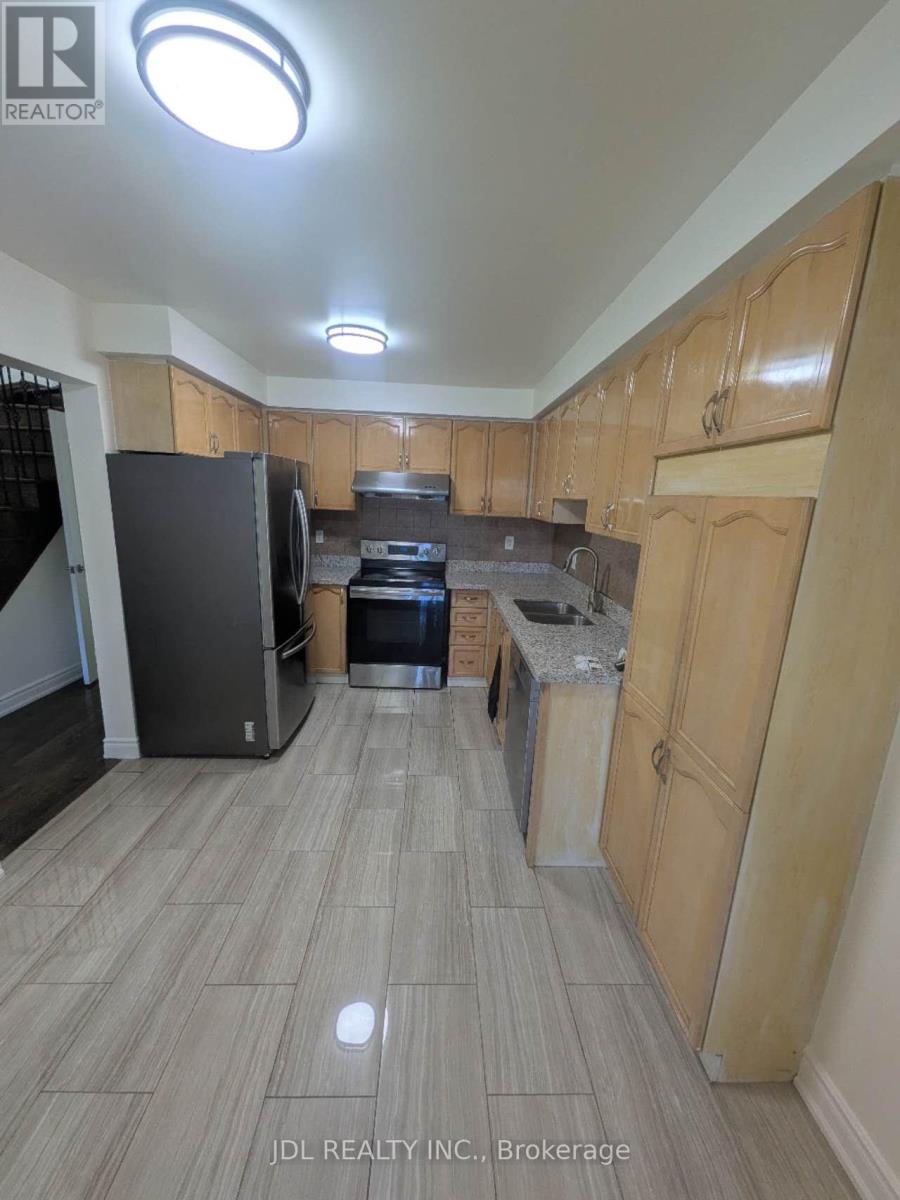 MLS® listing #29901554 for sale located at 5030 HEATHERLEIGH AVENUE
