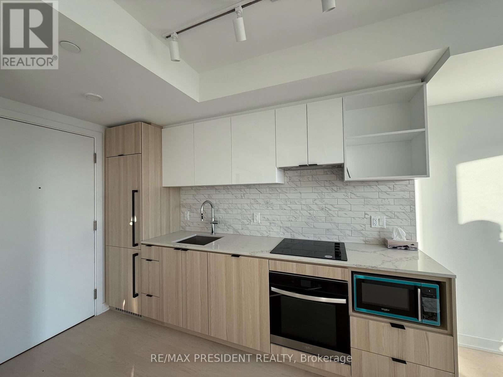 MLS® listing #29901638 for sale located at 4217 - 252 CHURCH STREET