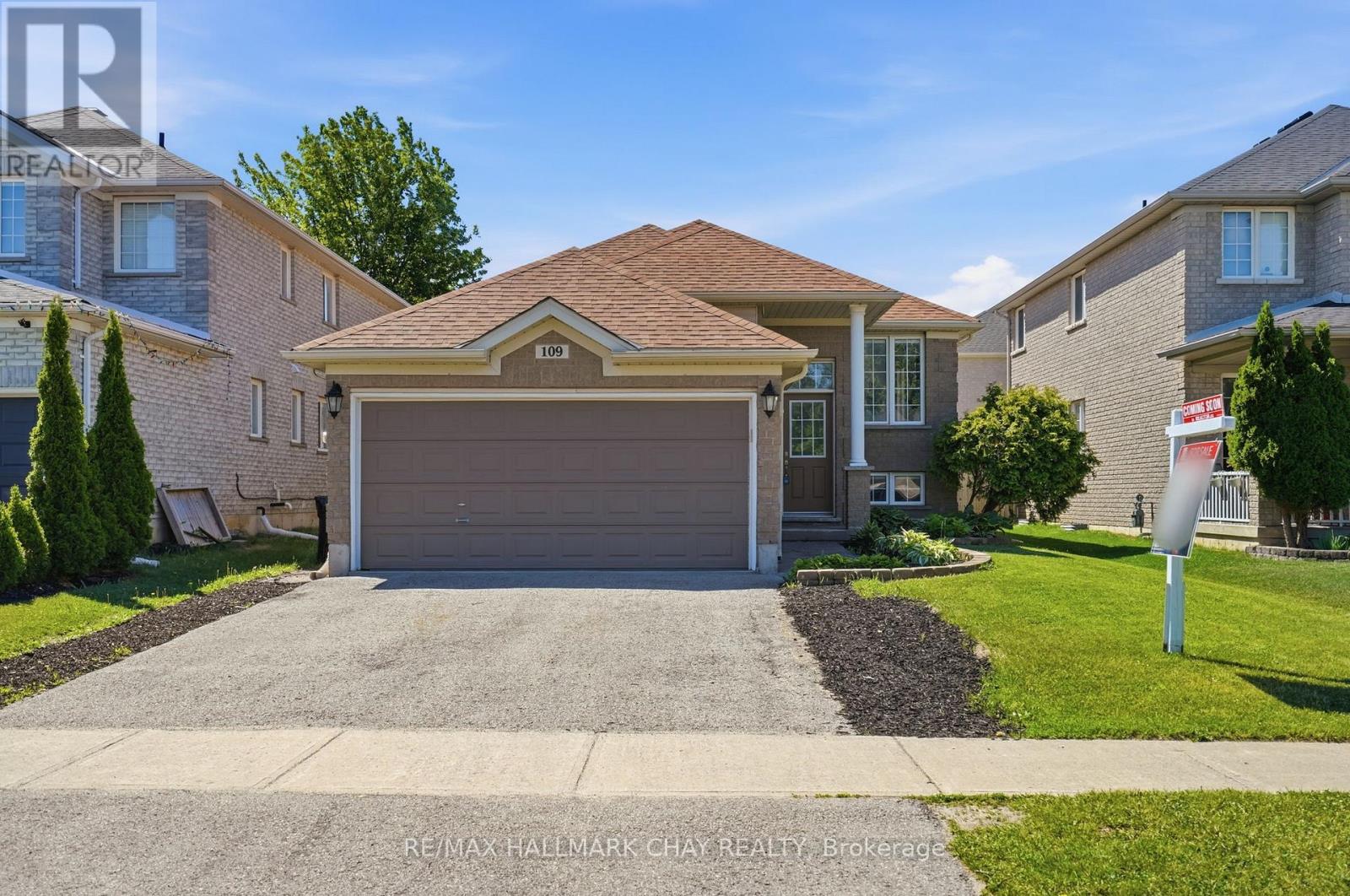 MLS® listing #29902305 for sale located at 109 SOVEREIGNS GATE