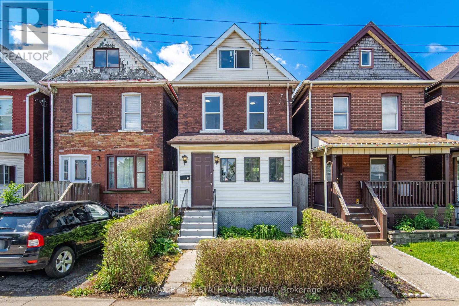 MLS® listing #29902527 for sale located at 44 GORDON STREET