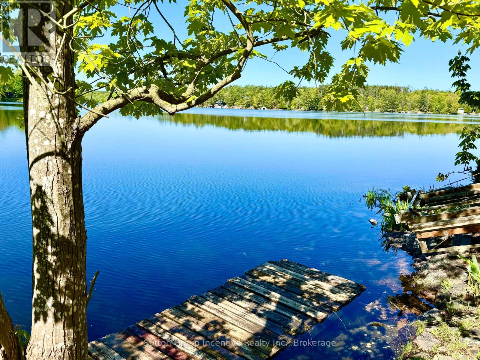 MLS® listing #29902552 for sale located at 1017 GOLDFINCH COURT