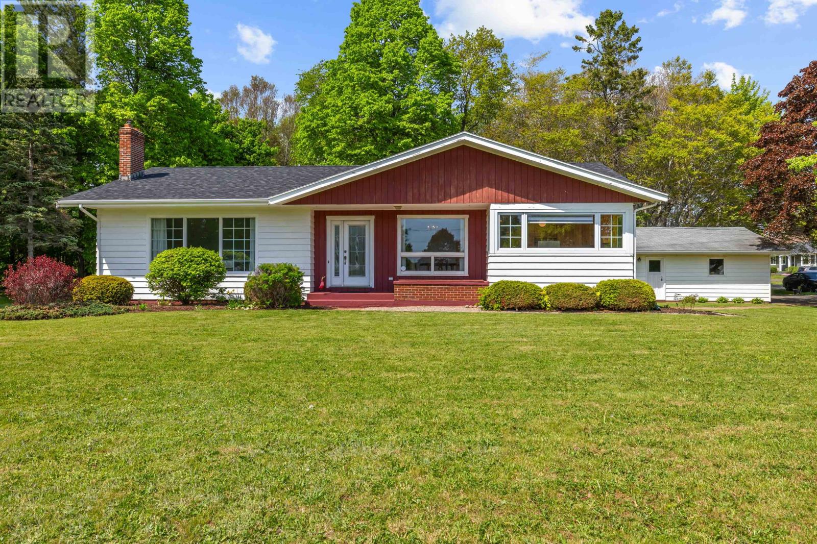 MLS® listing #29902622 for sale located at 30 BIRCHWOOD Heights