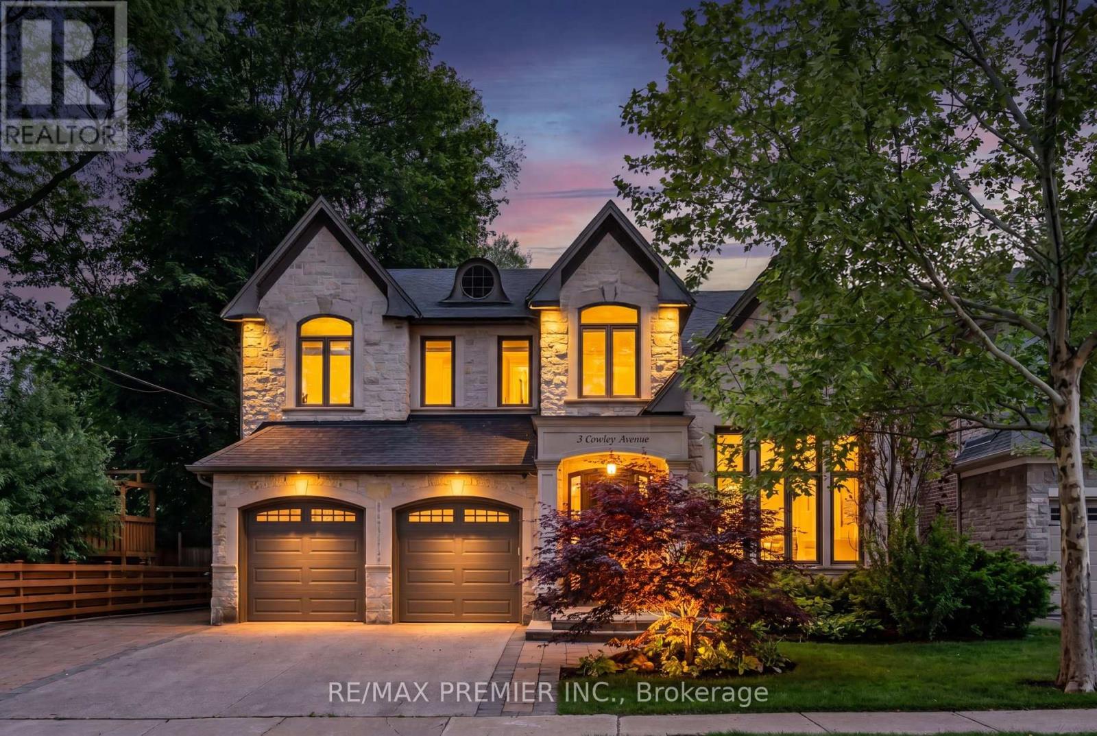 MLS® listing #29902812 for sale located at 3 COWLEY AVENUE
