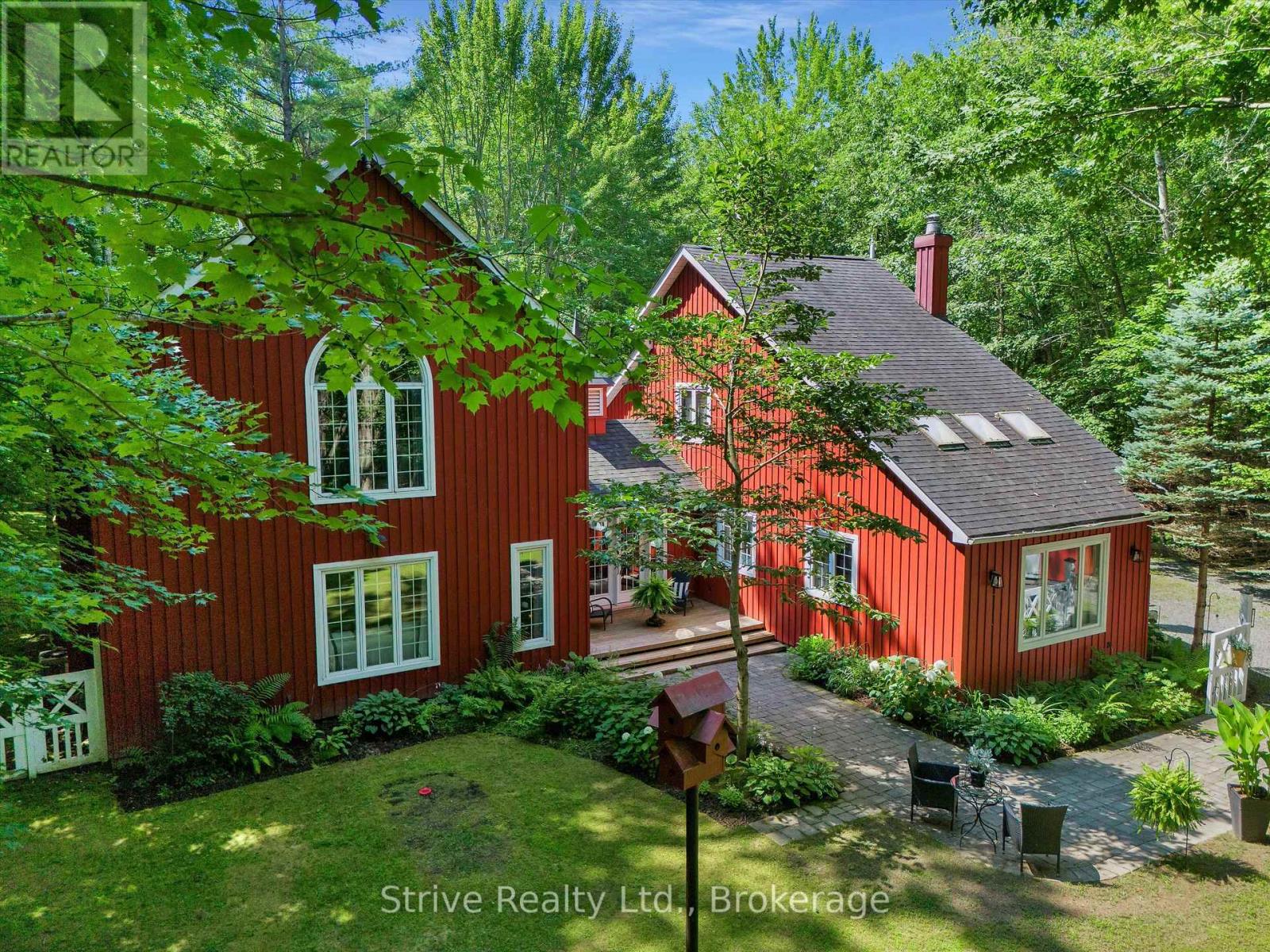 MLS® listing #29903202 for sale located at 1035 GEORGE ROAD