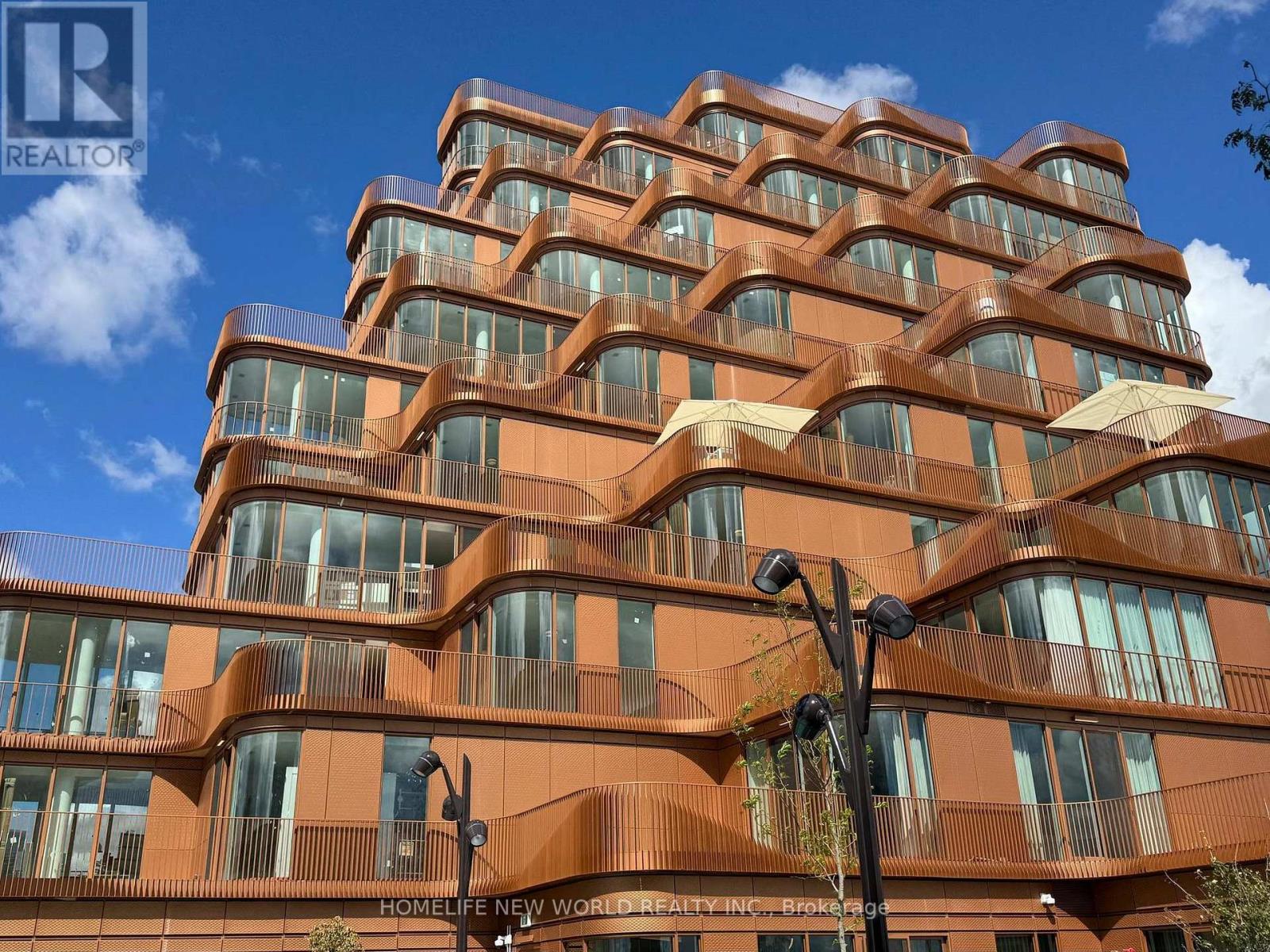 MLS® listing #29903290 for sale located at 707 - 155 MERCHANTS' WHARF