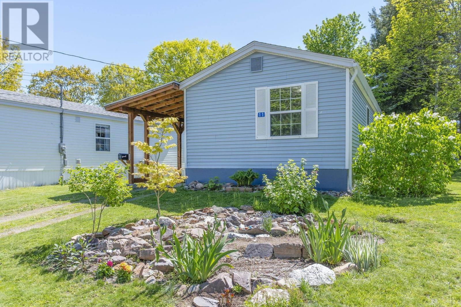 MLS® listing #29903303 for sale located at 11 Olympic Avenue