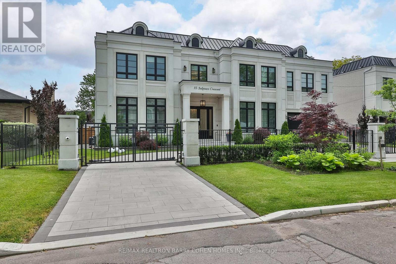 MLS® listing #29903687 for sale located at 15 SULGRAVE CRESCENT