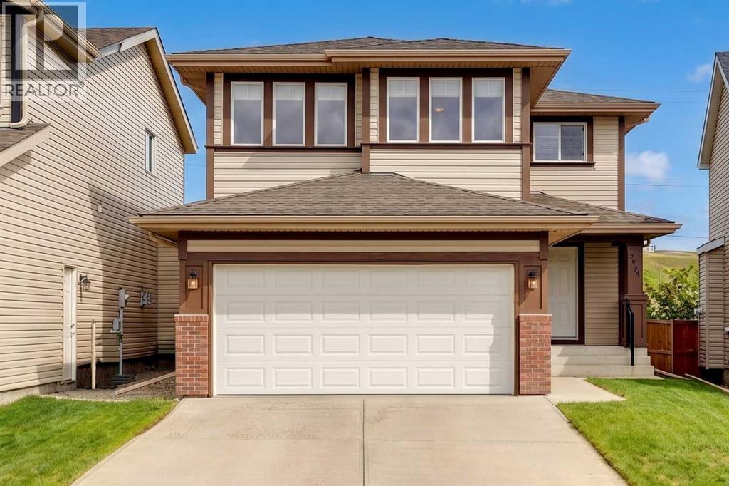 MLS® listing #29903911 for sale located at 2224 Sagewood Heights SW