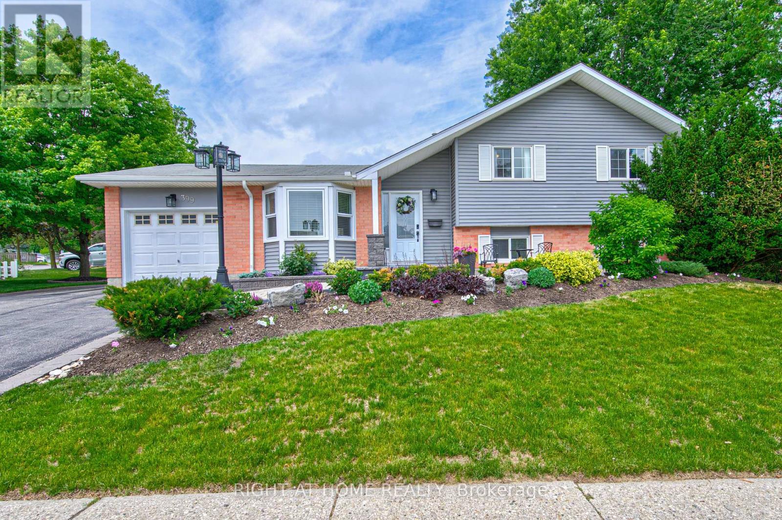 MLS® listing #29904027 for sale located at 399 GRAND RIVER BOULEVARD