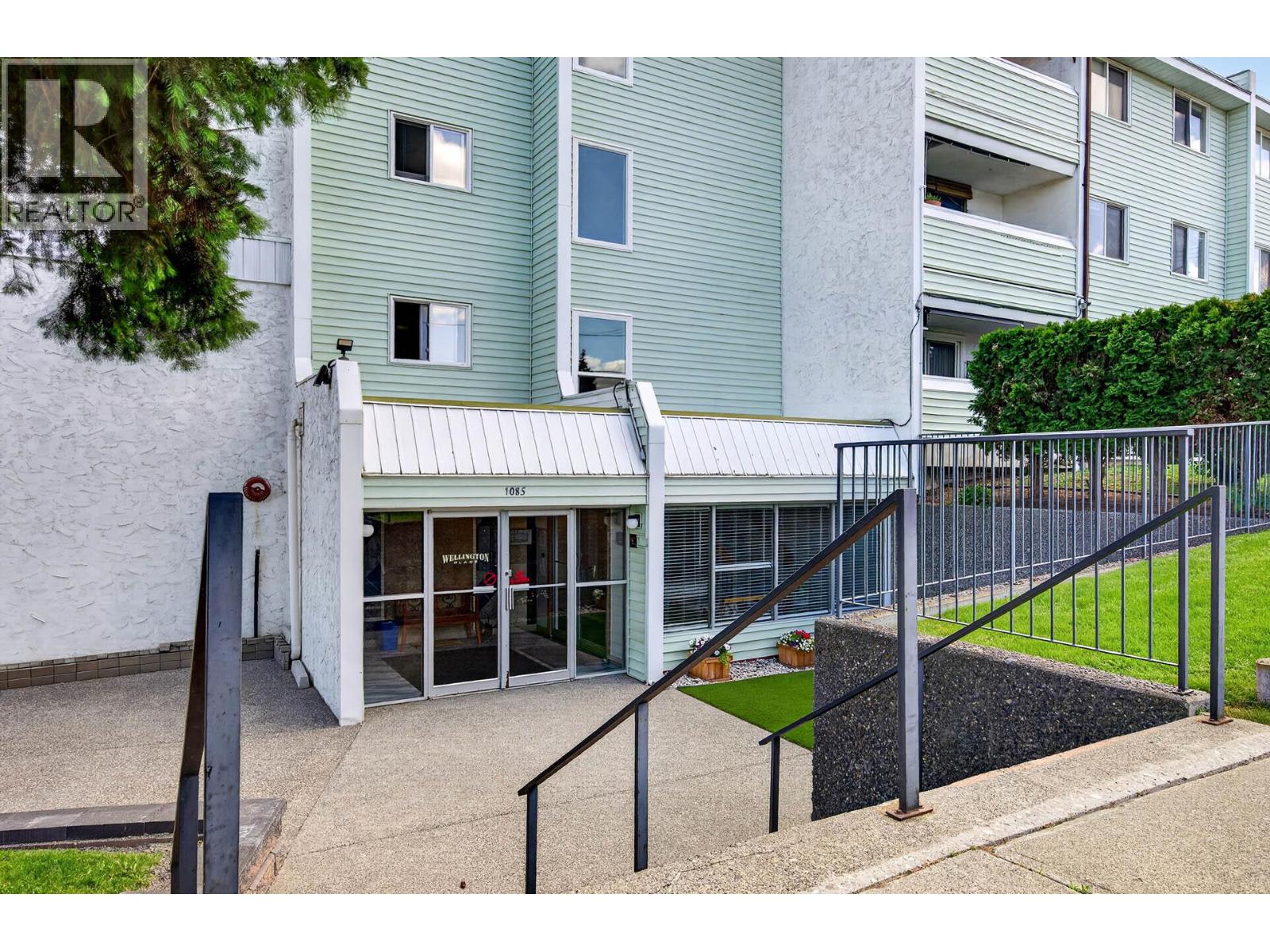 MLS® listing #29905011 for sale located at 1085 12th Avenue Unit# 212