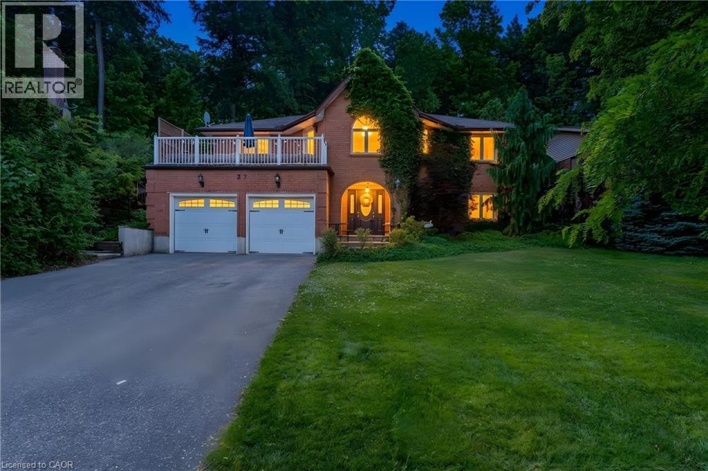 MLS® listing #29905028 for sale located at 37 YELLOW BIRCH Drive