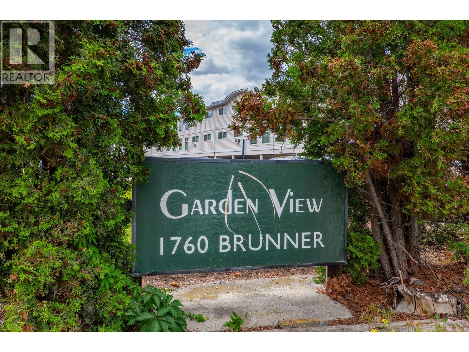 MLS® listing #29907521 for sale located at 1760 BRUNNER Avenue Unit# 106