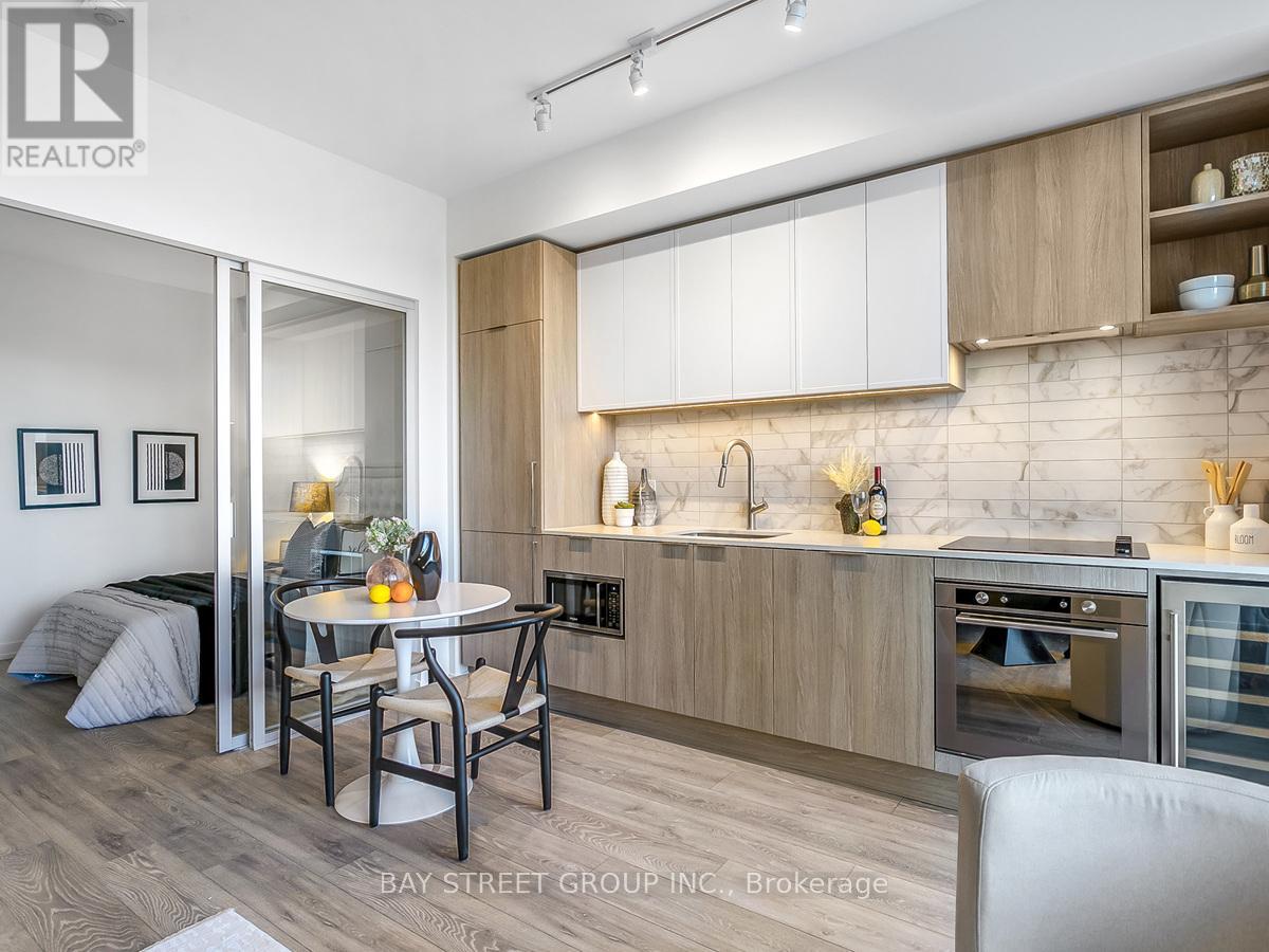 MLS® listing #29907726 for sale located at 1908 - 2020 BATHURST STREET