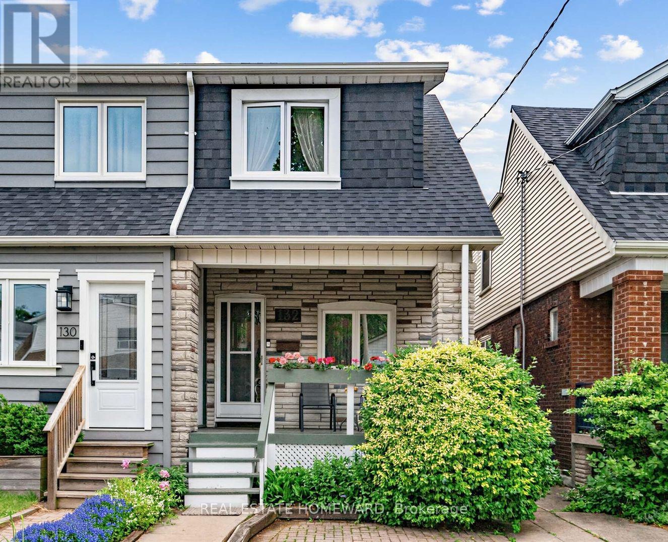 MLS® listing #29908326 for sale located at 132 WOODMOUNT AVENUE