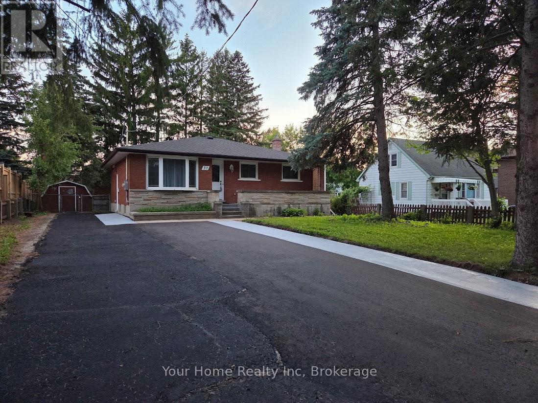 MLS® listing #29908407 for sale located at BASEMENT - 37 RUTHERFORD DRIVE E