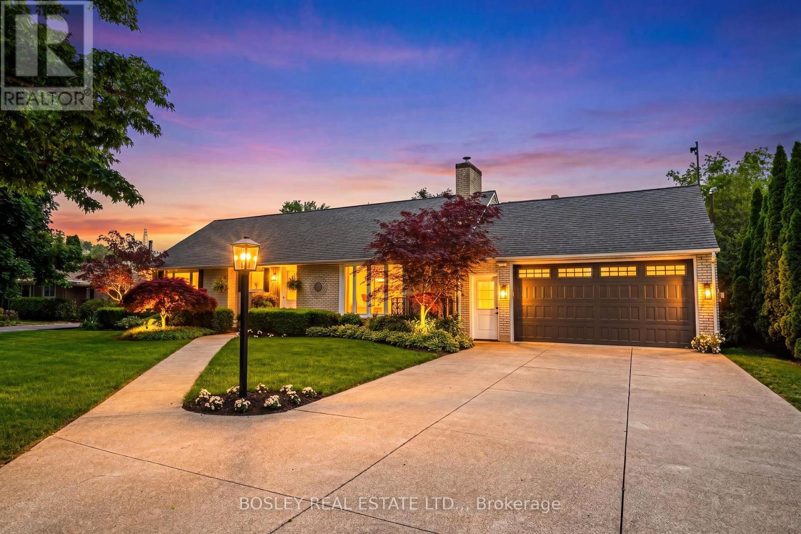MLS® listing #29908447 for sale located at 4897 VICTORIA AVENUE