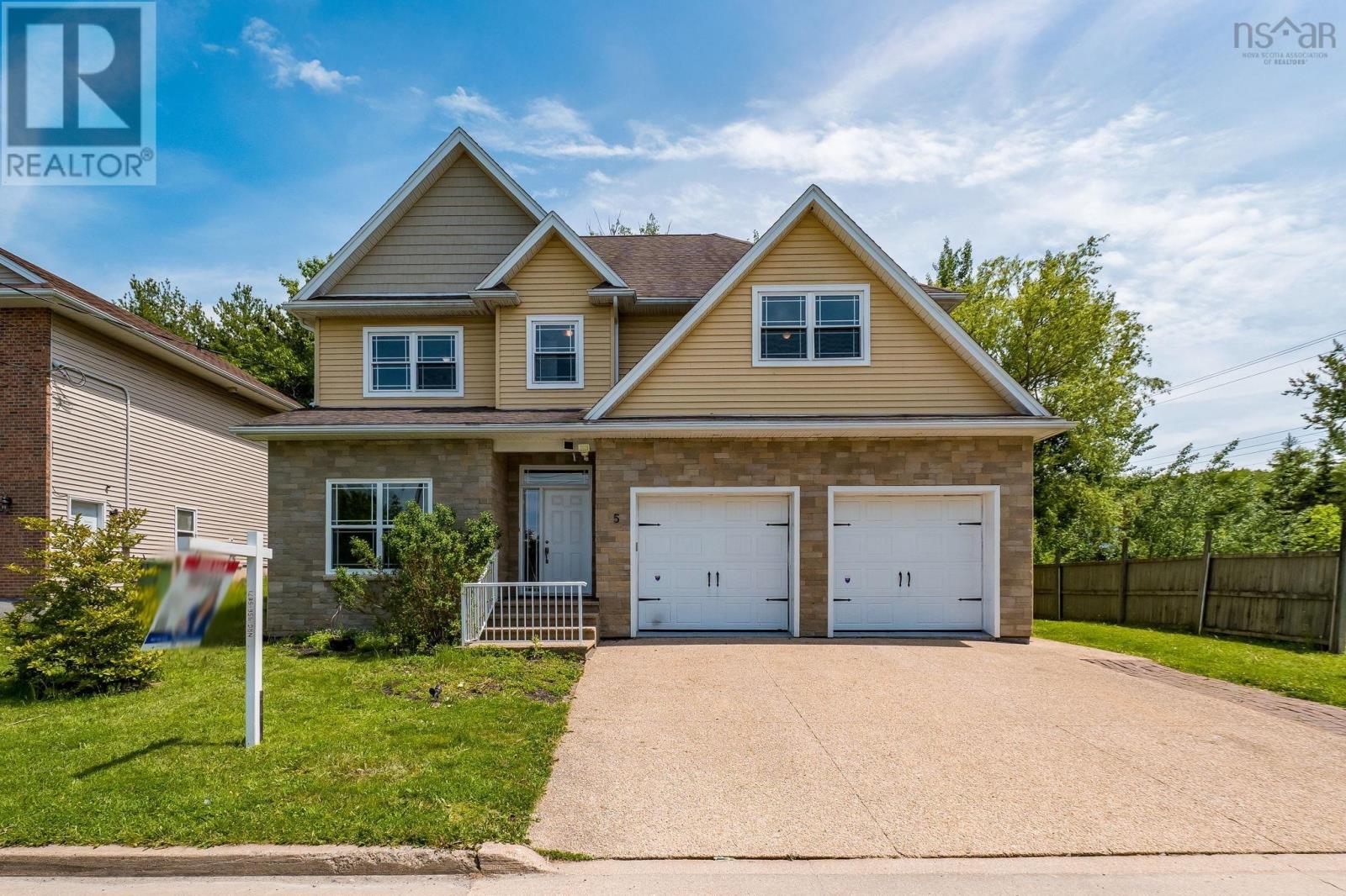 MLS® listing #29908579 for sale located at 5 Brentwood Drive