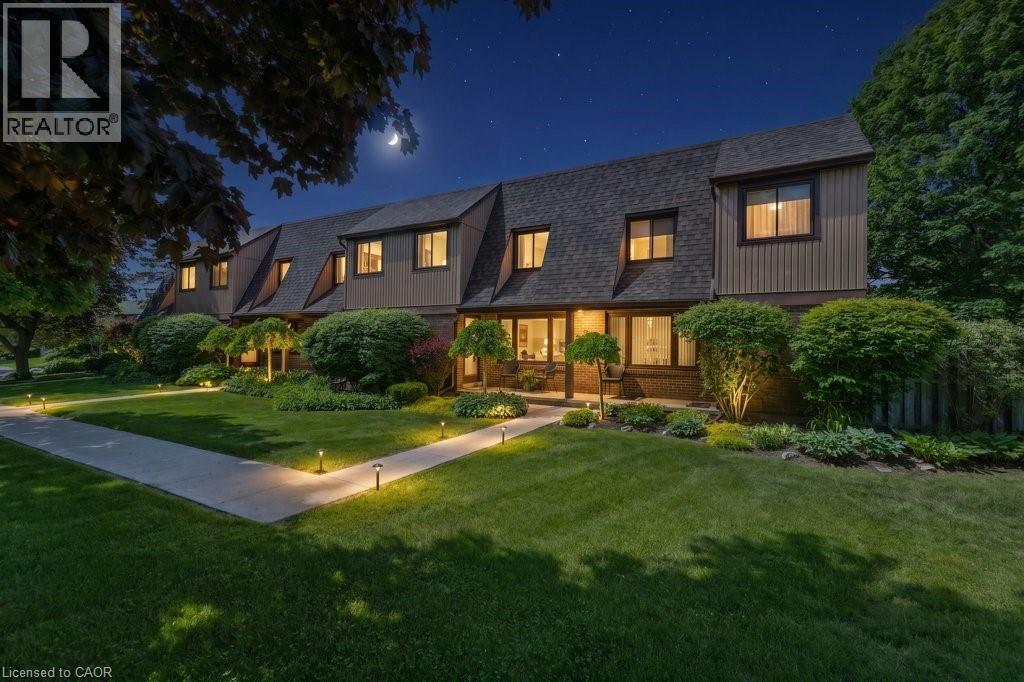 MLS® listing #29908622 for sale located at 279 SANDOWNE Drive Unit# 2