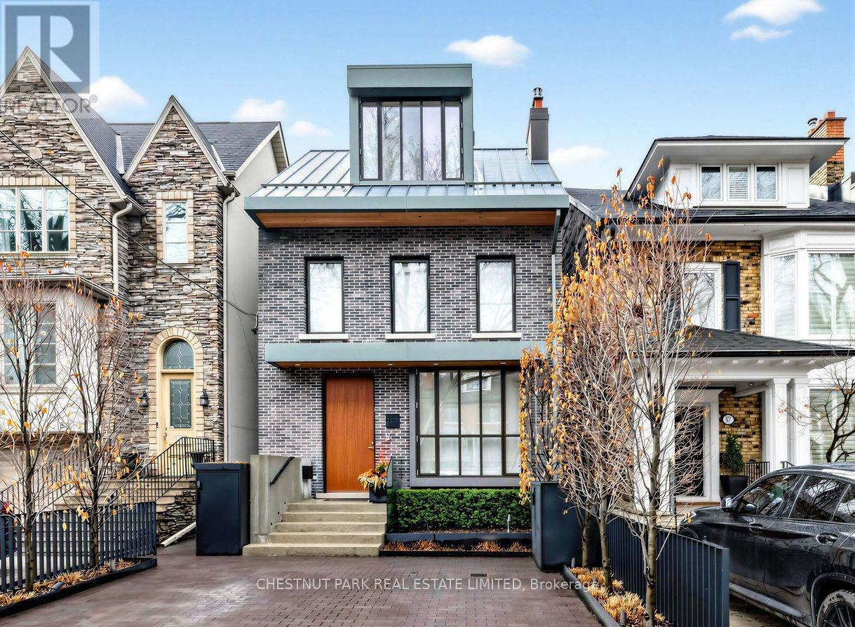 MLS® listing #29908810 for sale located at 55 FARNHAM AVENUE