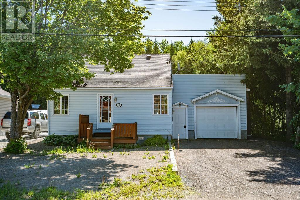 MLS® listing #29908853 for sale located at 230 St Patrick ST