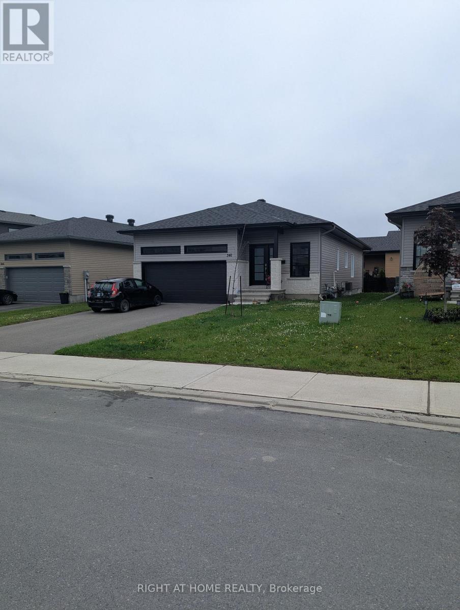 MLS® listing #29908889 for sale located at B - 348 STERLING AVENUE