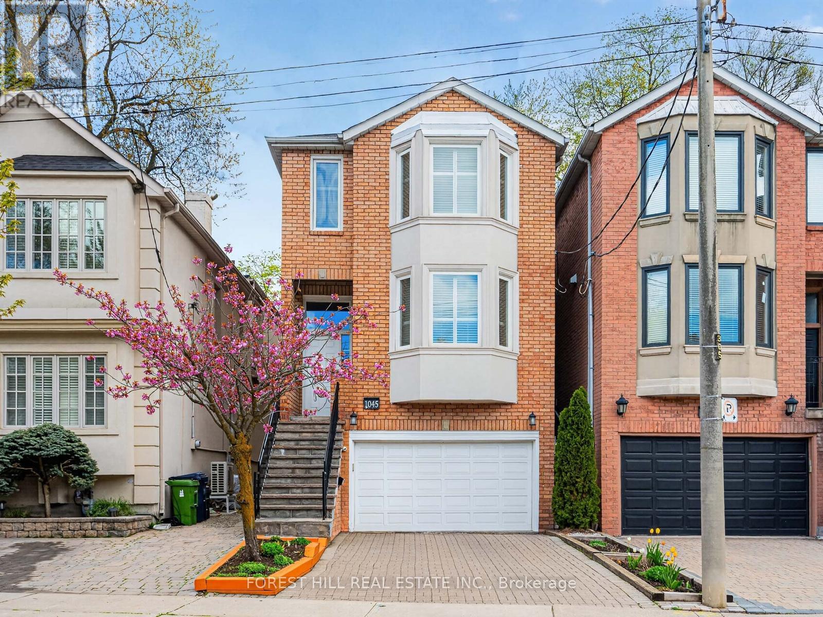MLS® listing #29908923 for sale located at 1045 SPADINA ROAD