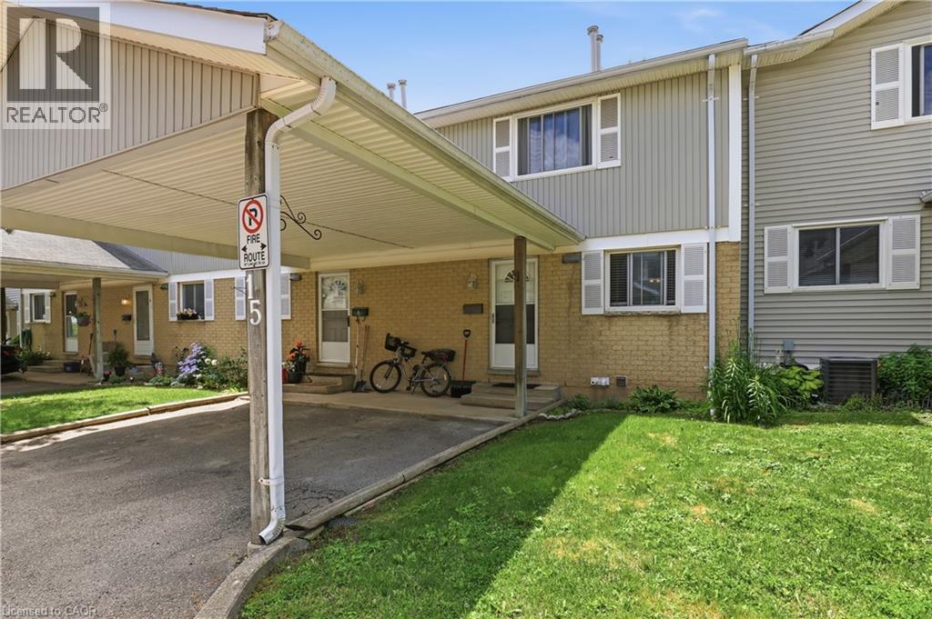 MLS® listing #29908944 for sale located at 255 NORTHLAKE Drive Unit# 15