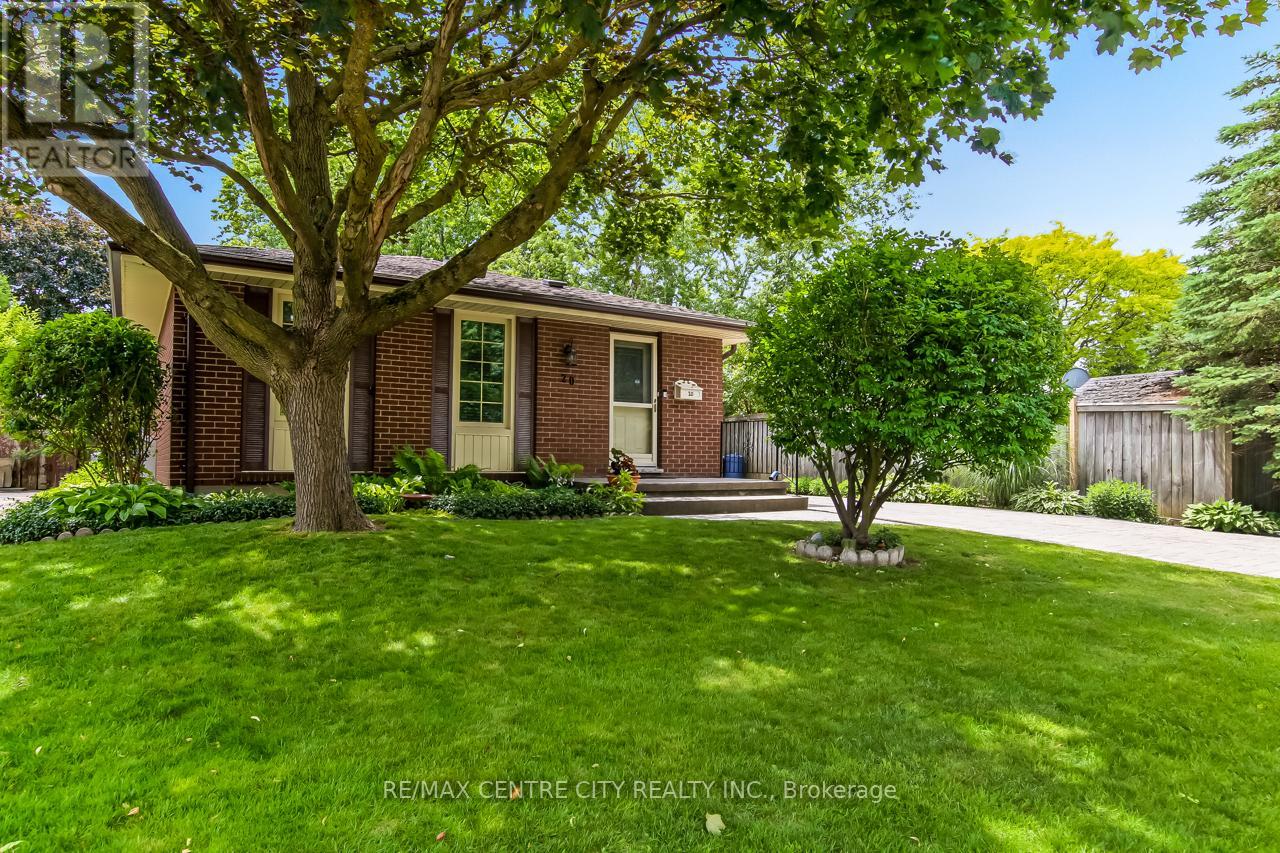 MLS® listing #29909015 for sale located at 20 HINES CRESCENT