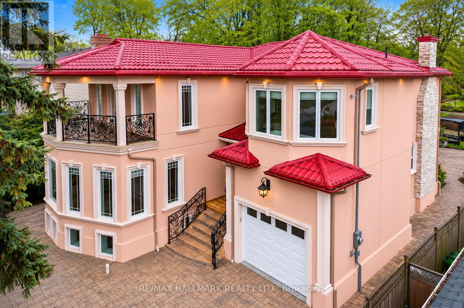 MLS® listing #29909255 for sale located at 32 ORCHARD PARK DRIVE