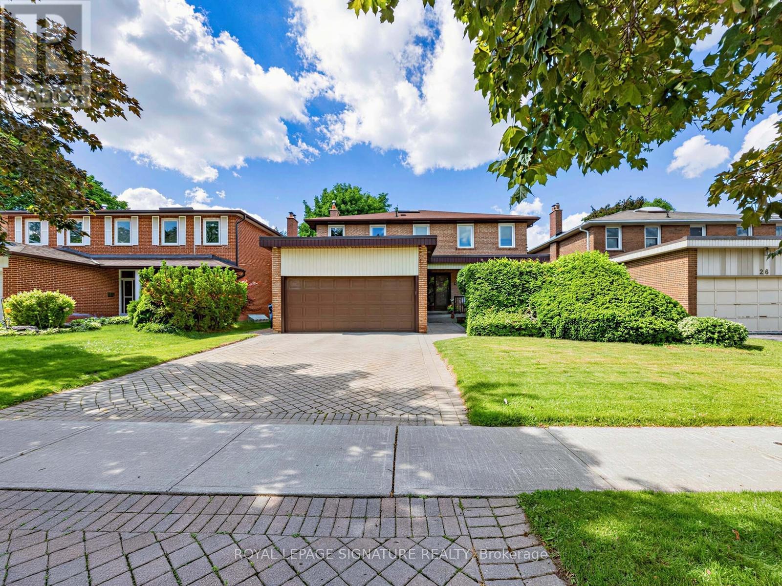 MLS® listing #29909673 for sale located at 24 ROCKLAND DRIVE