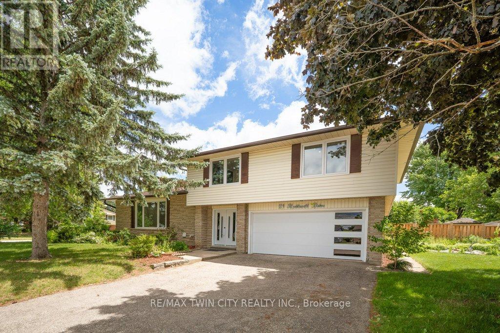 MLS® listing #29910473 for sale located at 21 HALLIWELL DRIVE