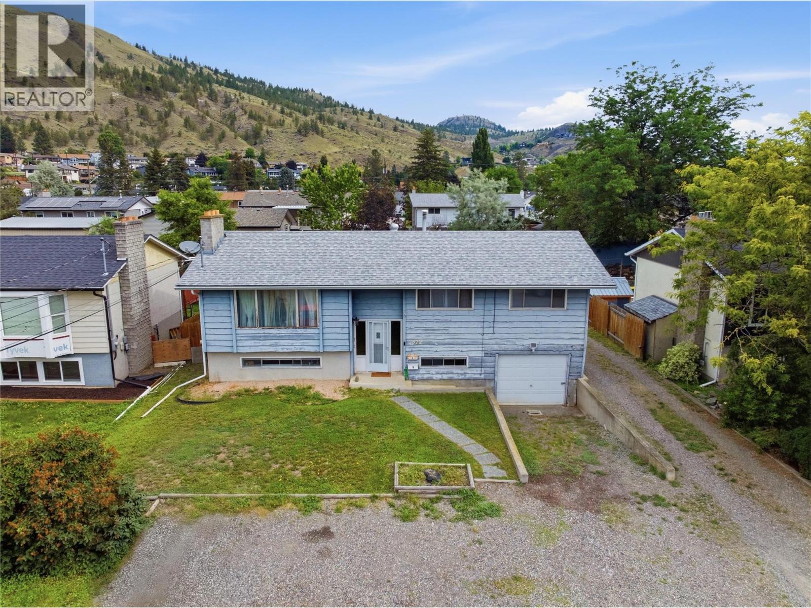 MLS® listing #29911111 for sale located at 872 Puhallo Drive