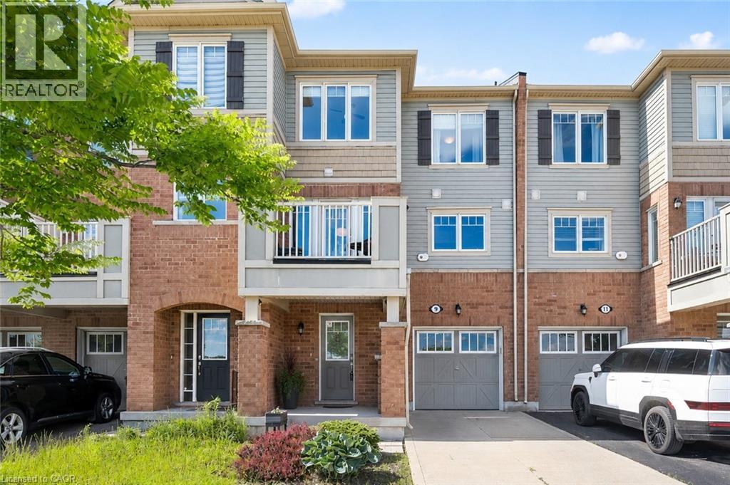 MLS® listing #29912403 for sale located at 9 OUTLOOK Terrace