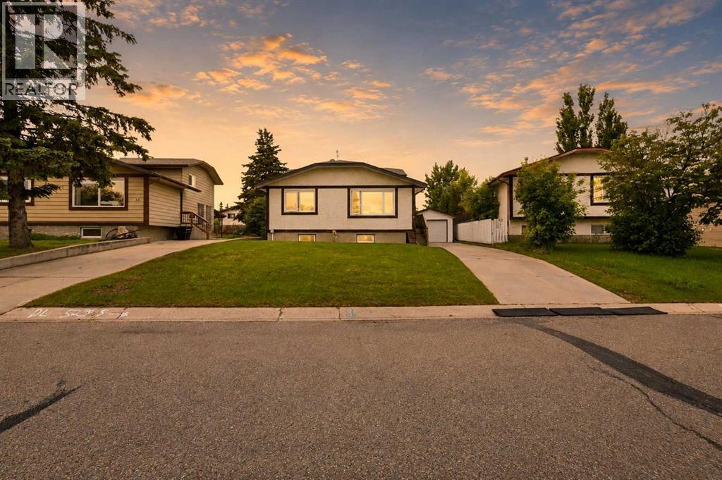 MLS® listing #29912953 for sale located at 10 Opal Close