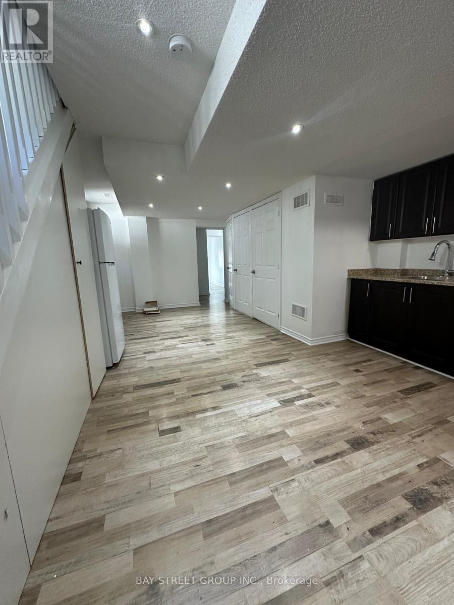 MLS® listing #29914071 for sale located at 1106 HAIG BOULEVARD