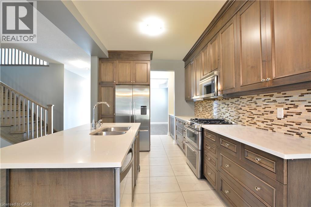 MLS® listing #29914177 for sale located at 270 MOORLAND Crescent