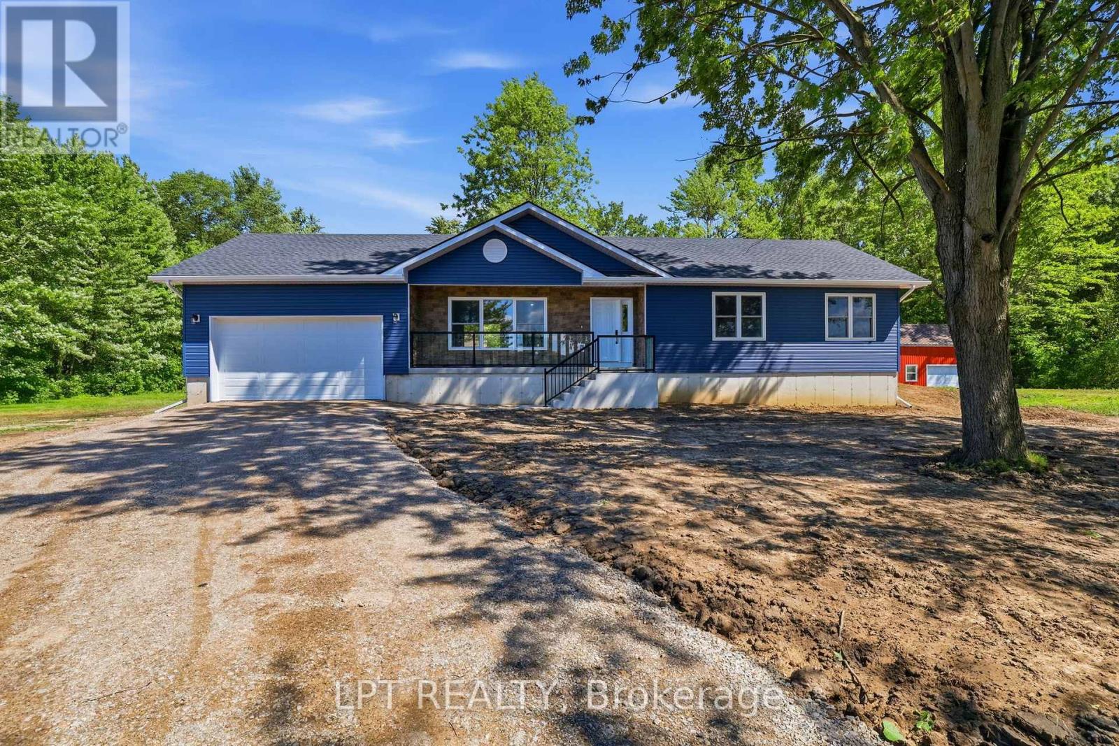 MLS® listing #29914180 for sale located at 2523 TRILLIUM DRIVE
