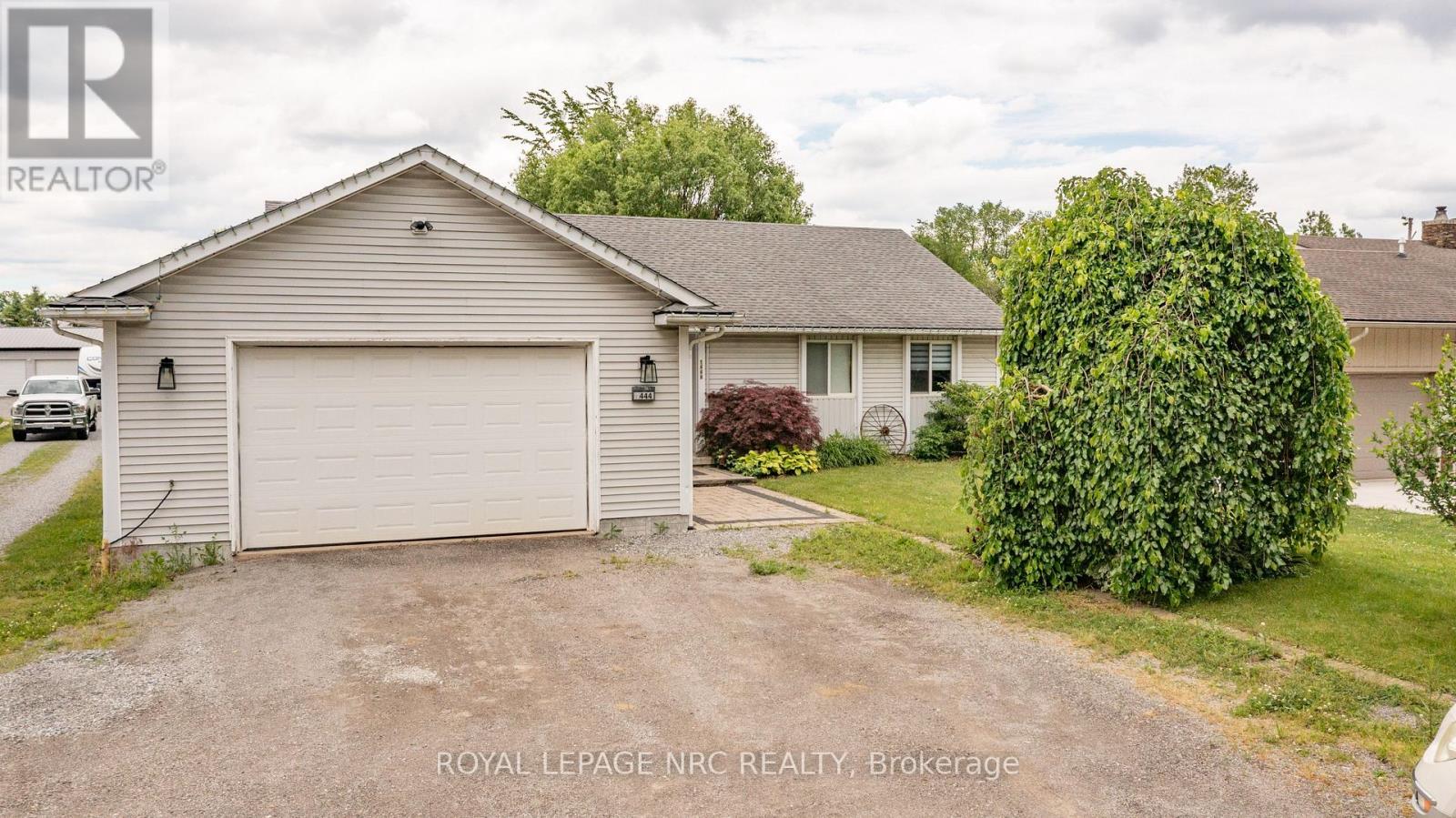 MLS® listing #29914188 for sale located at 1444 ALLANPORT ROAD