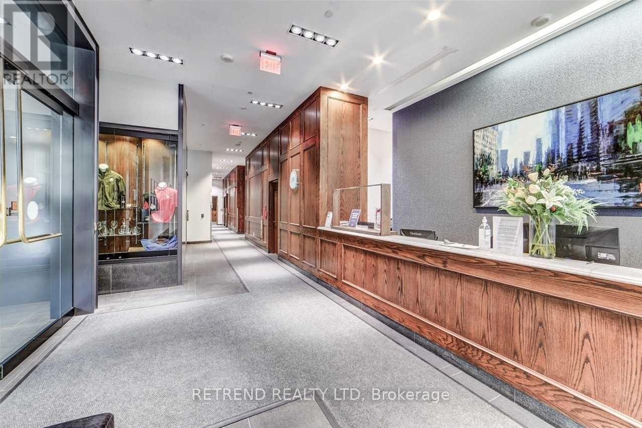 MLS® listing #29914190 for sale located at 1709 - 426 UNIVERSITY AVENUE